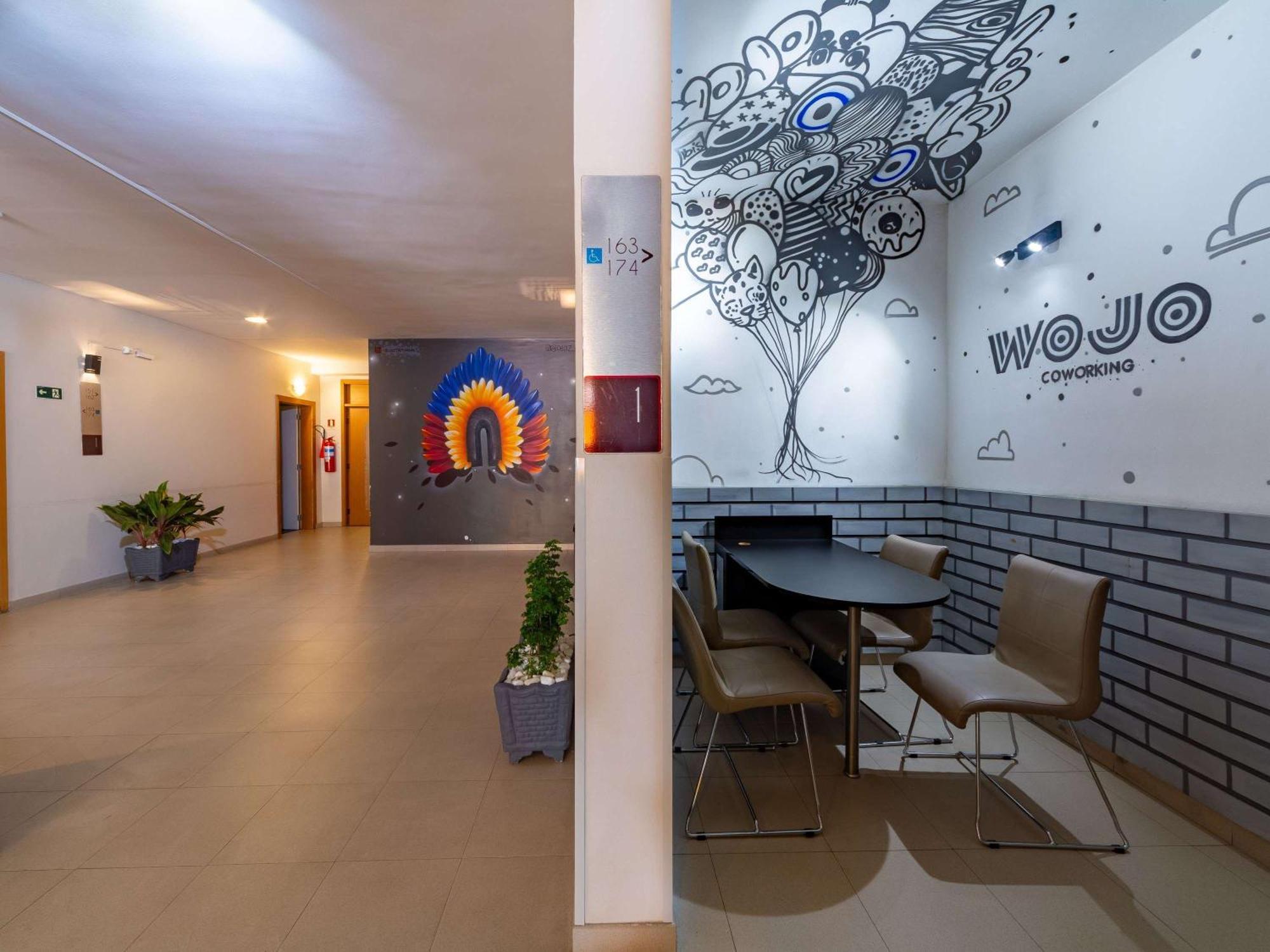 Ibis Manaus Distrito Exterior foto