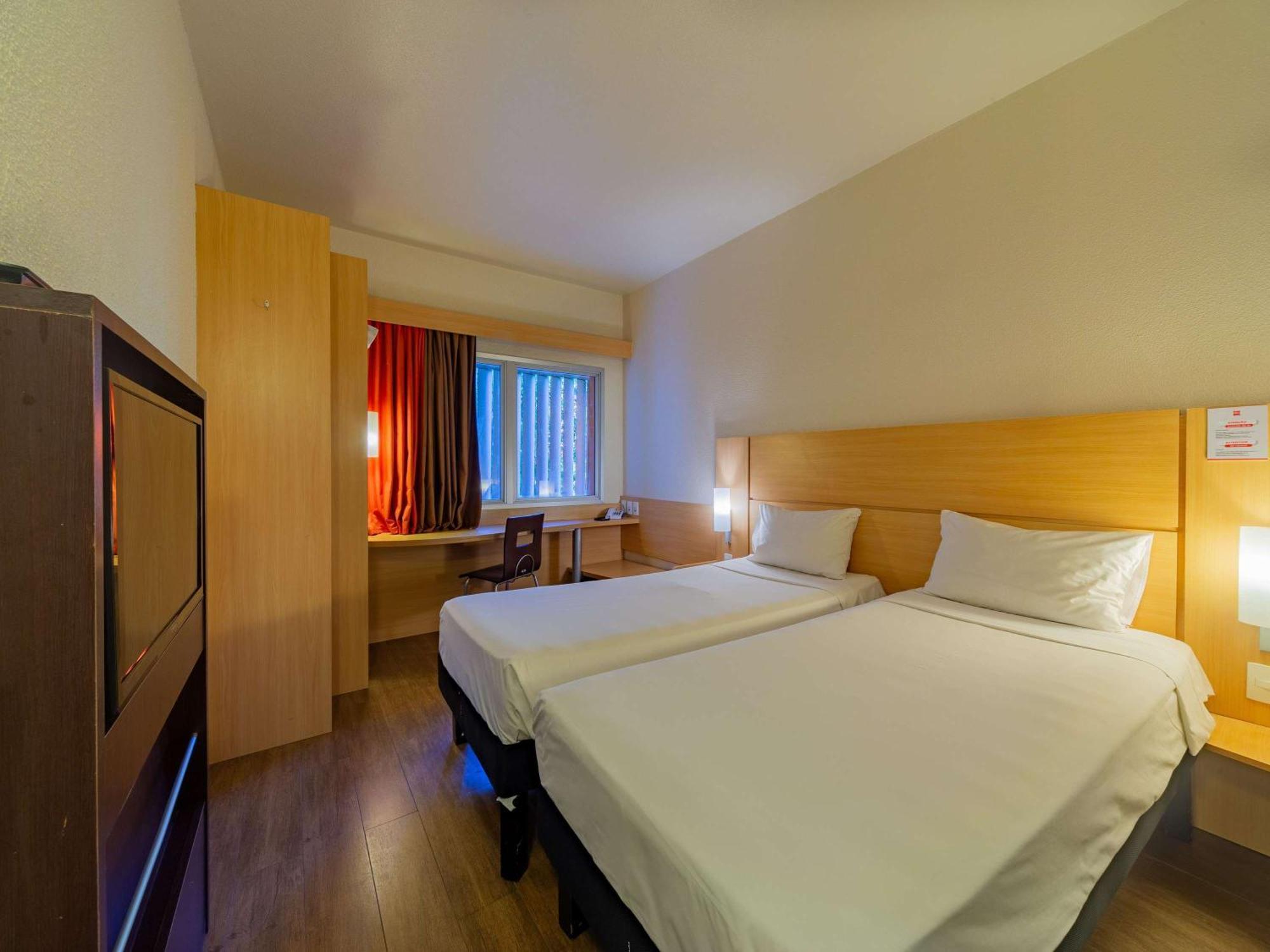 Ibis Manaus Distrito Exterior foto